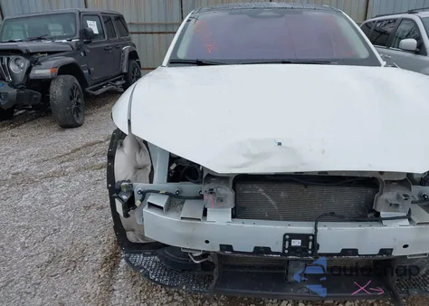 2022 Ford Mustang Mach-E California Route 1 z USA, uszkodzony, nr VIN 3FMTK2SUXNMA30335